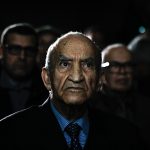 عبد الرحمن اليوسفي (93 عاما) أثناء مشاهدة كلمته المسجلة قبل 18 سنة / تصوير: ياسين التومي