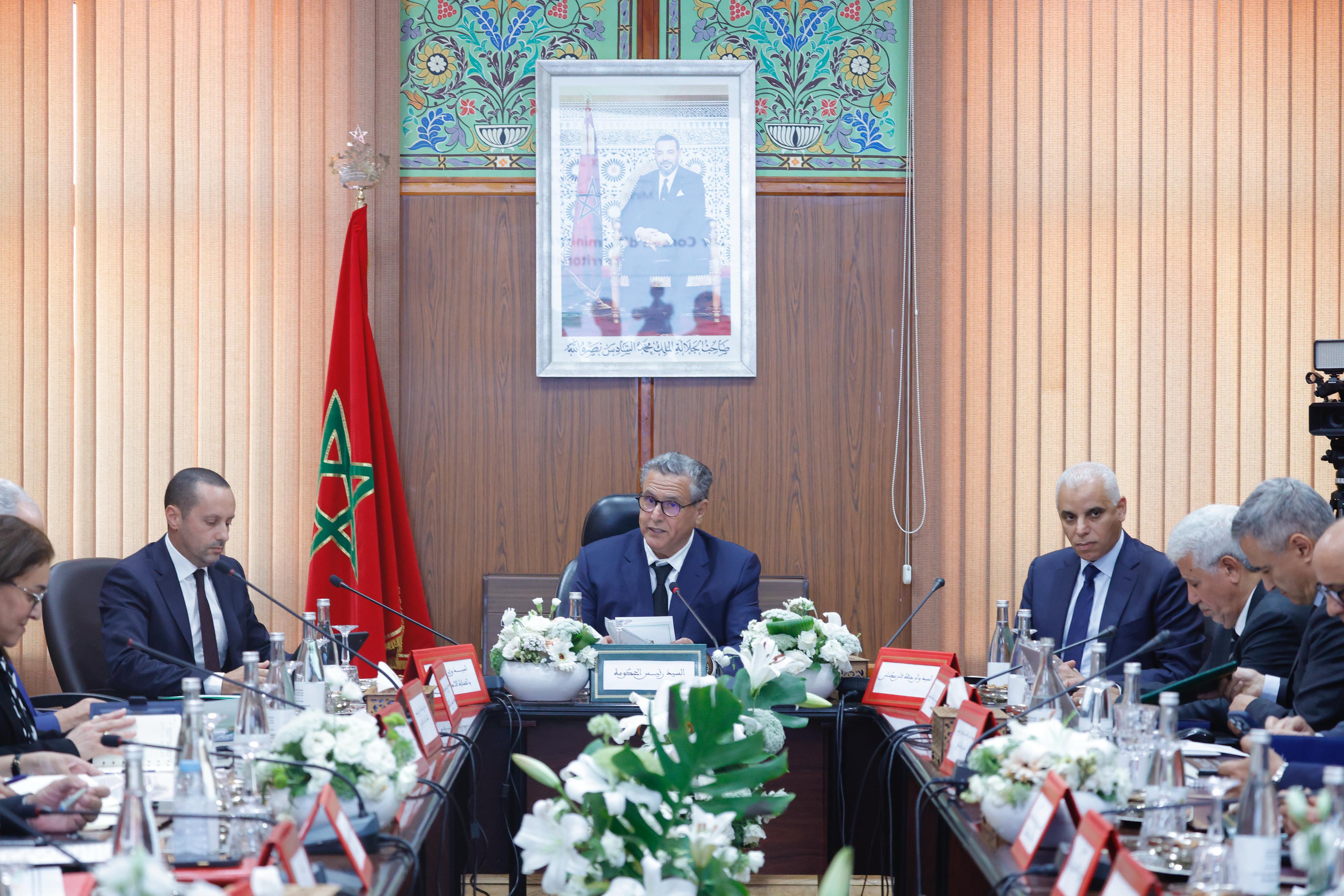 أخنوش يدعو إلى تسريع إنجاز المستشفيات الإقليمية والجهوية لدعم العرض الصحي في جهة فاس –